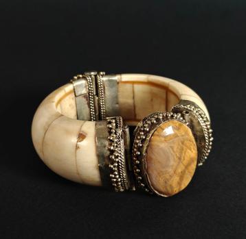 Vintage etnische armband. Been, zilver, half edelsteen beschikbaar voor biedingen