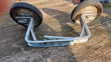 zijwieltjes  beschikbaar voor biedingen