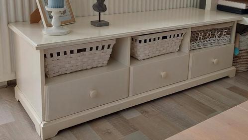 IKEA Liatorp tv meubel, Huis en Inrichting, Kasten | Televisiemeubels, Gebruikt, Minder dan 100 cm, 100 tot 150 cm, 25 tot 50 cm