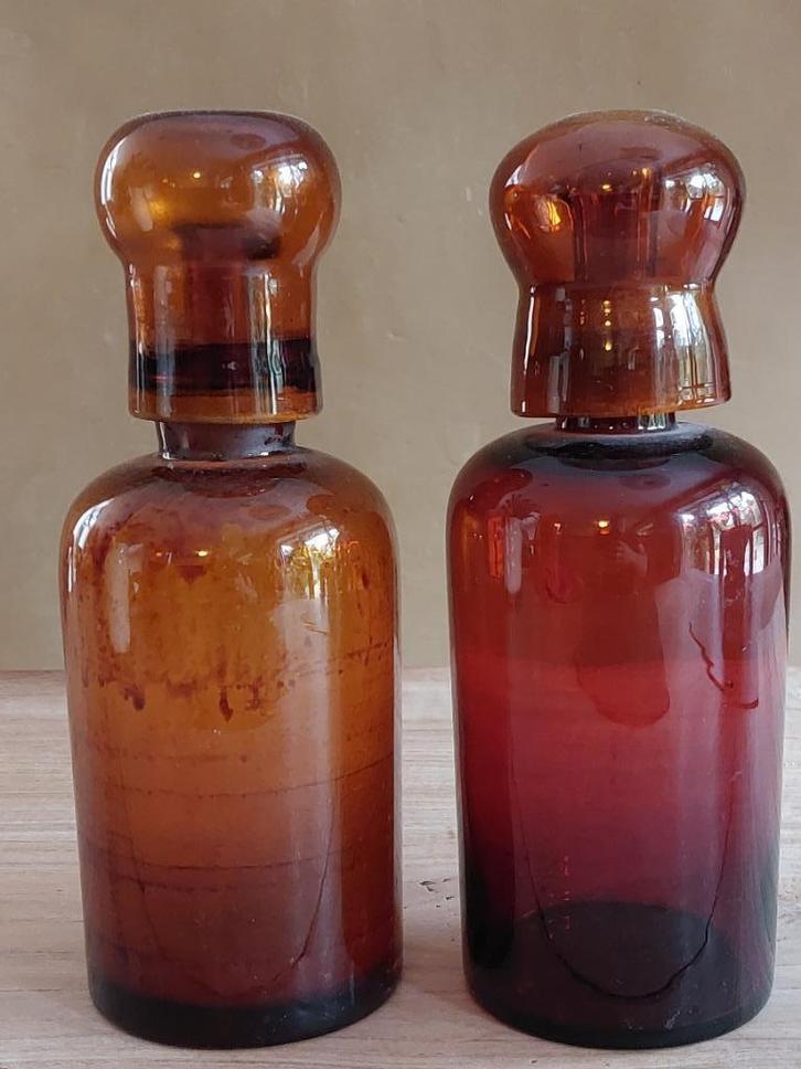 antieke apothekersflessen met bolle veiligheidsdop, Antiek en Kunst, Curiosa en Brocante, Ophalen of Verzenden