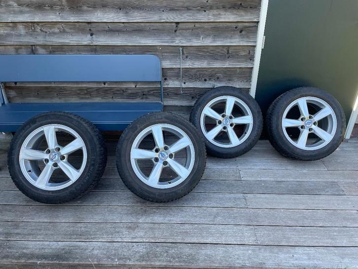 winterbanden set Volvo 205/55/R16 (V50/V40/S40/C30), Auto-onderdelen, Banden en Velgen, Banden en Velgen, Winterbanden, 16 inch