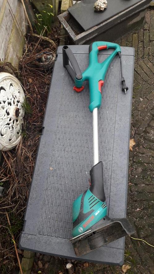 TE KOOP - BOSCH GRAS TRIMMER, Tuin en Terras, Grastrimmers, Zo goed als nieuw, Ophalen of Verzenden