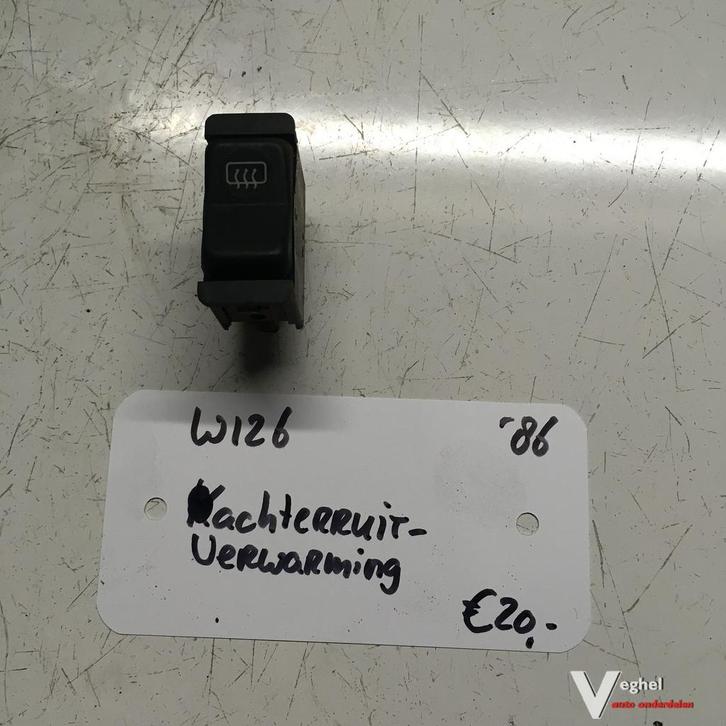 Mercedes W126  1982  Achterruitschakelaar 000 820 6110, Auto-onderdelen, Dashboard en Schakelaars, Gebruikt, Ophalen of Verzenden