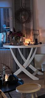 Ovale stevige koffietafel wit., Huis en Inrichting, Woonaccessoires | Etagères, Verzenden, Gebruikt