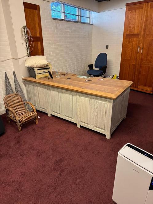 Bureau , massiefhout, Huis en Inrichting, Bureaus, Zo goed als nieuw, Ophalen of Verzenden
