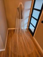 Prachtige lange sluier ivory nieuw calanthe 300cm parel, Ophalen of Verzenden, Nieuw, Wit, Accessoires