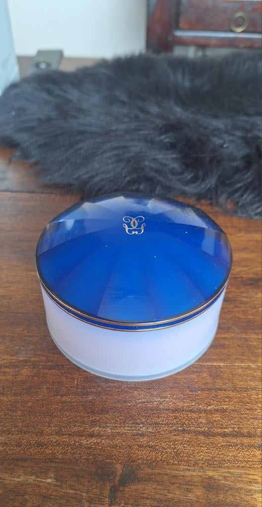 Guerlain Shalimar Perfumed Dusting Powder, Sieraden, Tassen en Uiterlijk, Uiterlijk | Parfum, Zo goed als nieuw, Verzenden