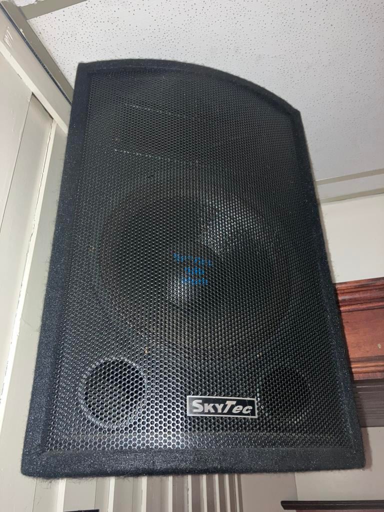 Sky tec speakers 2x, Audio, Tv en Foto, Luidsprekers, Gebruikt, 120 watt of meer, Front, Rear of Stereo speakers, Ophalen