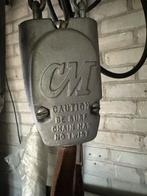 CM Columbus McKinnon Elektrische Takel 500kg, Ophalen, Gebruikt, Elektrisch