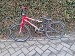 Lichtgewicht BMX - Redline - met lekke achterband, Ophalen, Gebruikt, 20 tot 24 inch, Redline