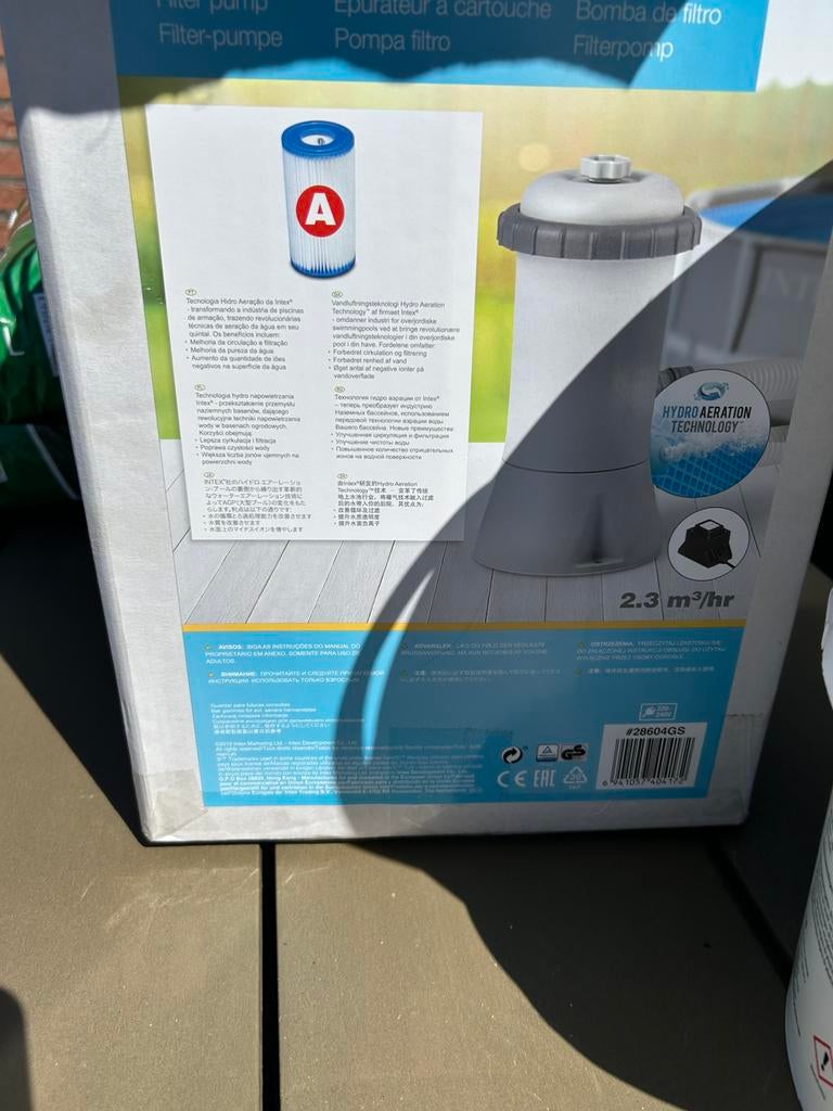 Intex zwembad + toebehoren, Ophalen, Gebruikt, Afdekzeil