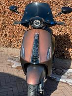 Vespa Sprint Custom en Special paint en forged carbon 3537KM, Ophalen, Overige modellen, Maximaal 45 km/u, Zo goed als nieuw