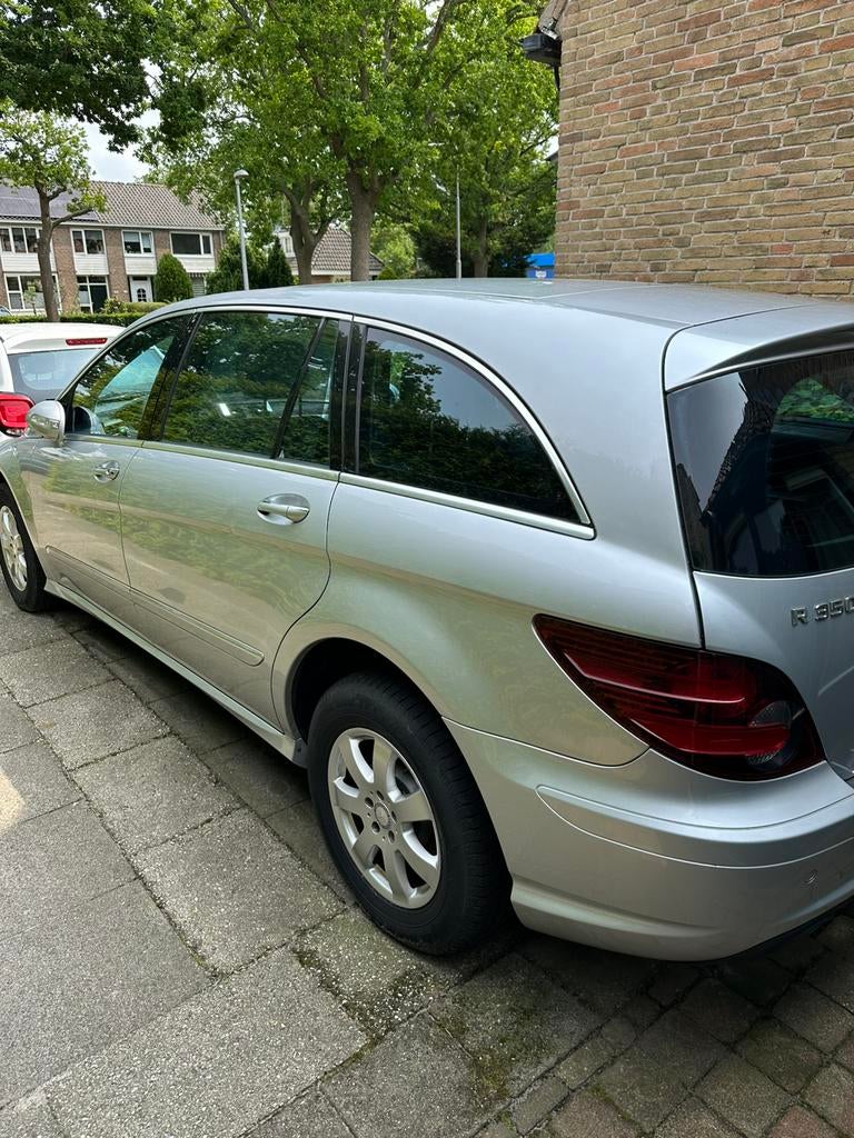 Mercedes-Benz R-Klasse 3.5 R350 Lang AUT 2007 Grijs, Auto's, Mercedes-Benz, Automaat, R-Klasse, Zwart, Navigatiesysteem