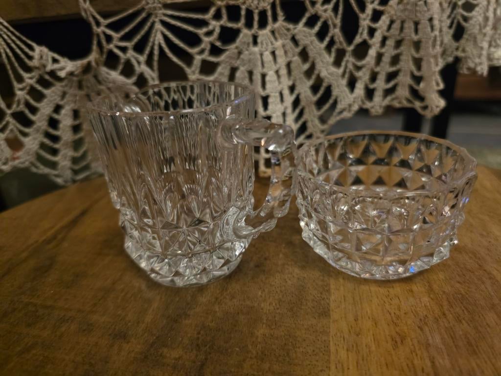 Kristallen roomstel: melkkannetje en suikerpotje, Antiek en Kunst, Antiek | Glas en Kristal, Ophalen of Verzenden