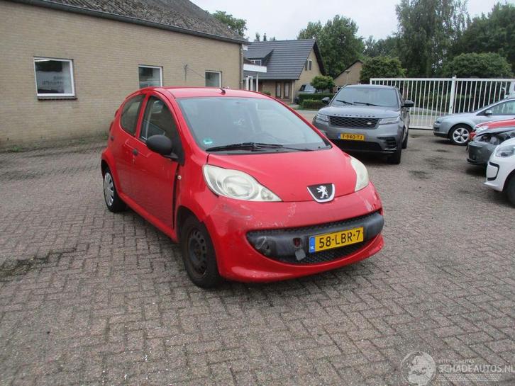 Peugeot 107 1.0-12V XR 5drs (bj 2007), Auto diversen, Schadeauto's, Peugeot, Handgeschakeld, Benzine, Hatchback, Rood