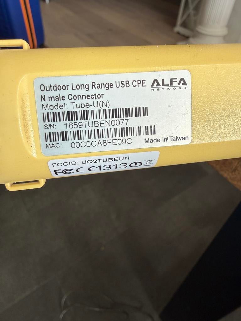 Alfa Network WiFi set: R36 router & Tube-U(N) voor camping, Computers en Software, Routers en Modems, Zo goed als nieuw, Router