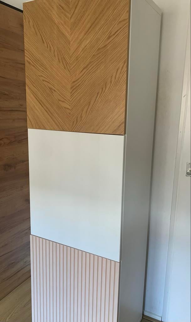 Ikea Besta kast met 3 deuren en verstelbare planken, Ophalen, 50 tot 100 cm, Zo goed als nieuw, 150 tot 200 cm