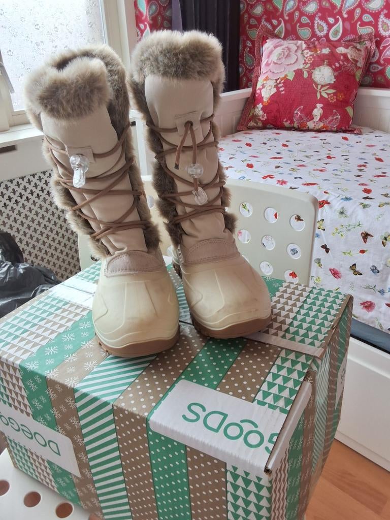 Sneeuwlaarzen maat 40, Ophalen of Verzenden, Nieuw, Bruin, Snowboots