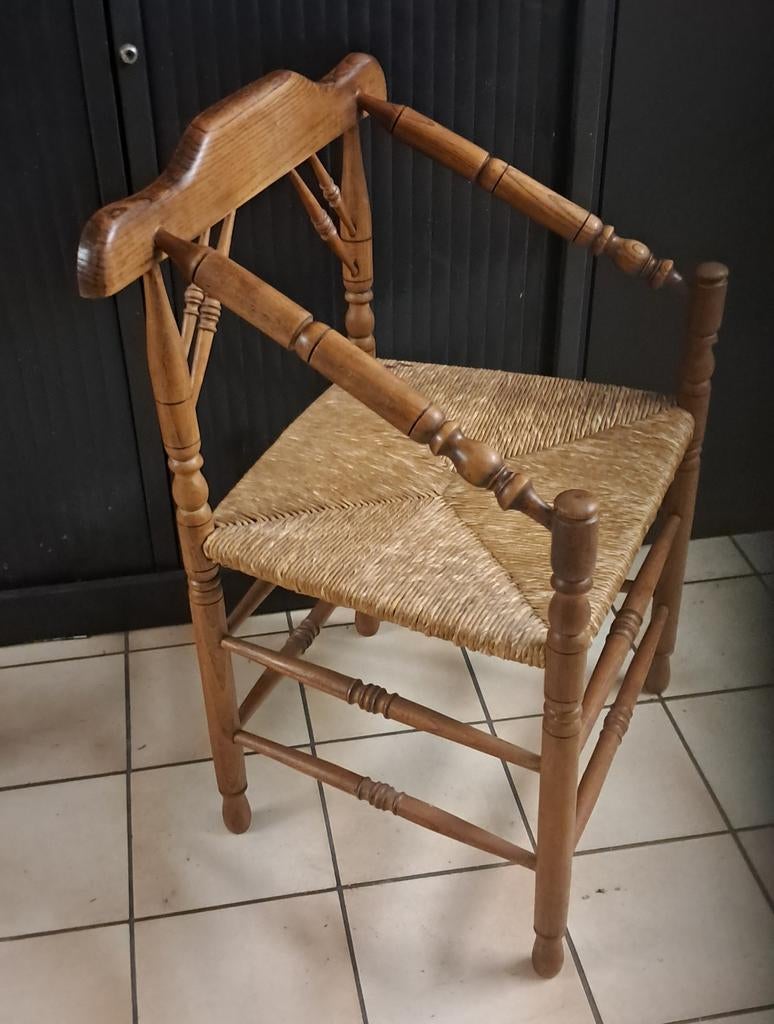 Antieke breistoel met rotan zitting in goede staat verkerend, Antiek en Kunst, Ophalen