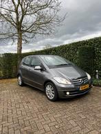 Mercedes-Benz A-Klasse A 180 Blueefficiency 5D 2010 Grijs, Voorwielaandrijving, 1160 kg, 15 km/l, 4 cilinders