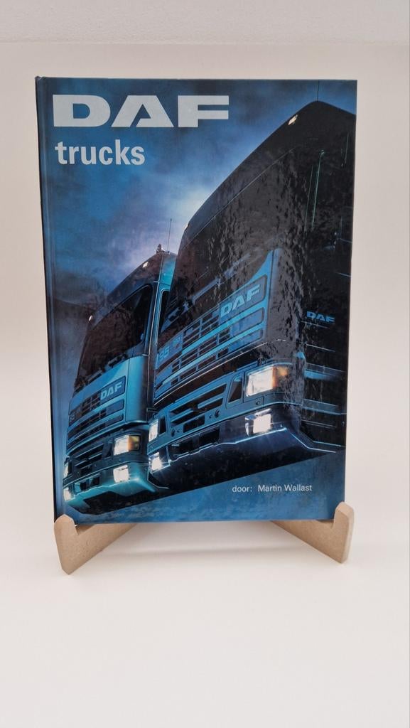 DAF Trucks/ Martin Wallast, Boeken, Ophalen of Verzenden, Zo goed als nieuw, Vrachtwagen