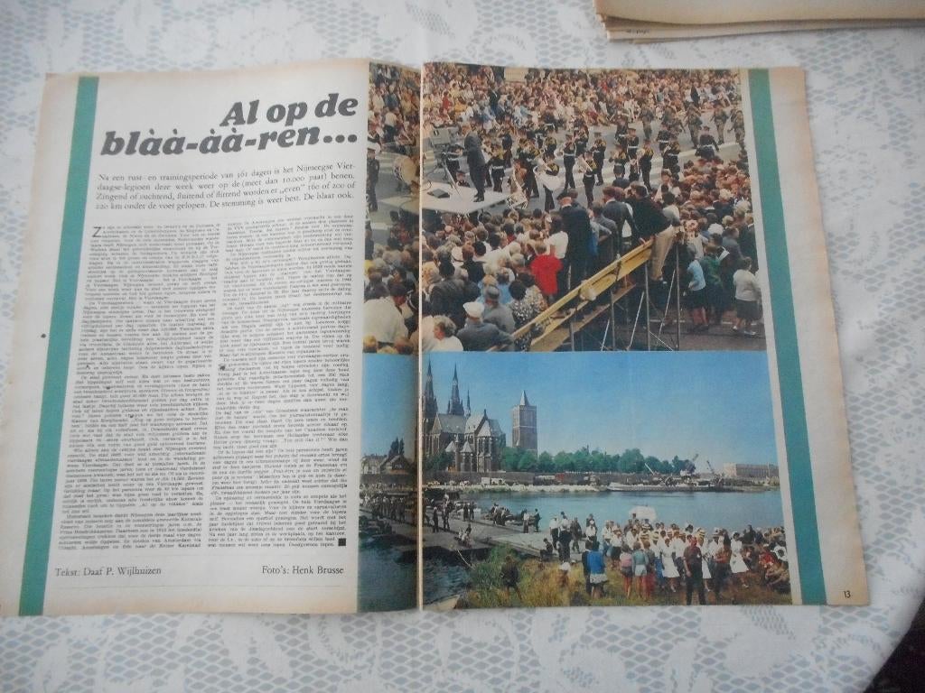 Nijmegen. Vierdaagse. Blaren. 1965., Verzamelen, Ophalen of Verzenden, 1960 tot 1980, Nederland, Knipsel(s)