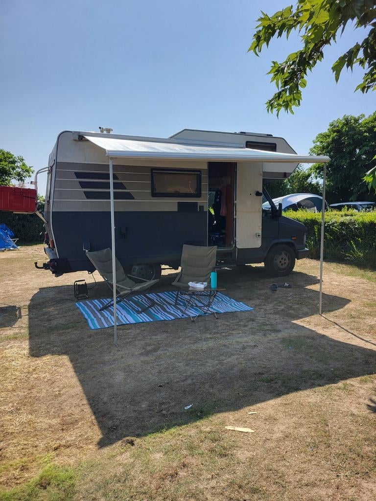 Compact beesie maar still going strong, Caravans en Kamperen, Brandblusser, Buscamper of Camperbus, Treinzit, Tot en met 3