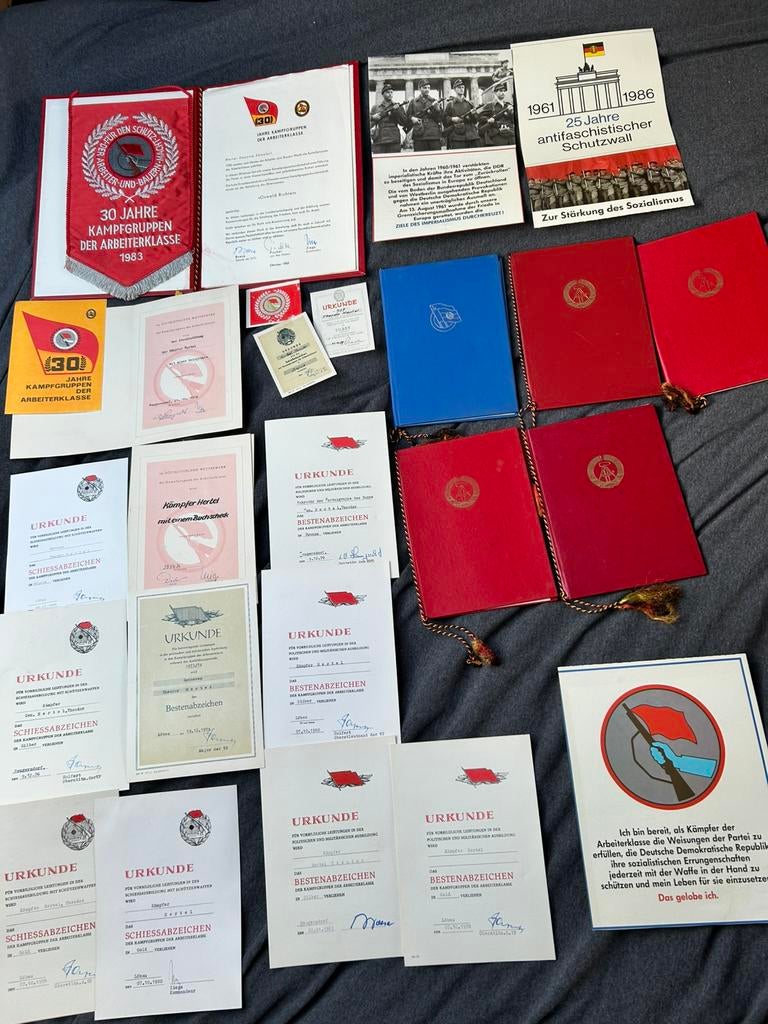 DDR Kampgruppen oorkonde/documenten grouping, Verzamelen, Militaria | Algemeen, Ophalen of Verzenden, Overige soorten, Duitsland