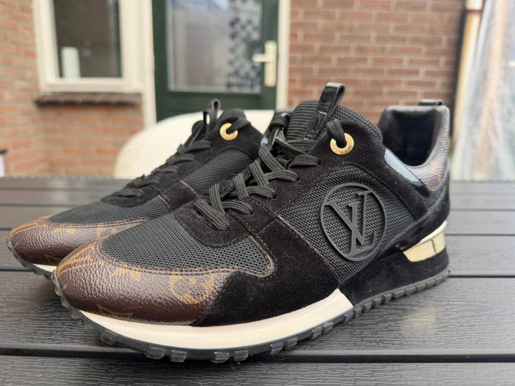Louis Vuitton Run Away sneakers (maat 38,5), Ophalen, Zo goed als nieuw, Zwart, Sneakers of Gympen