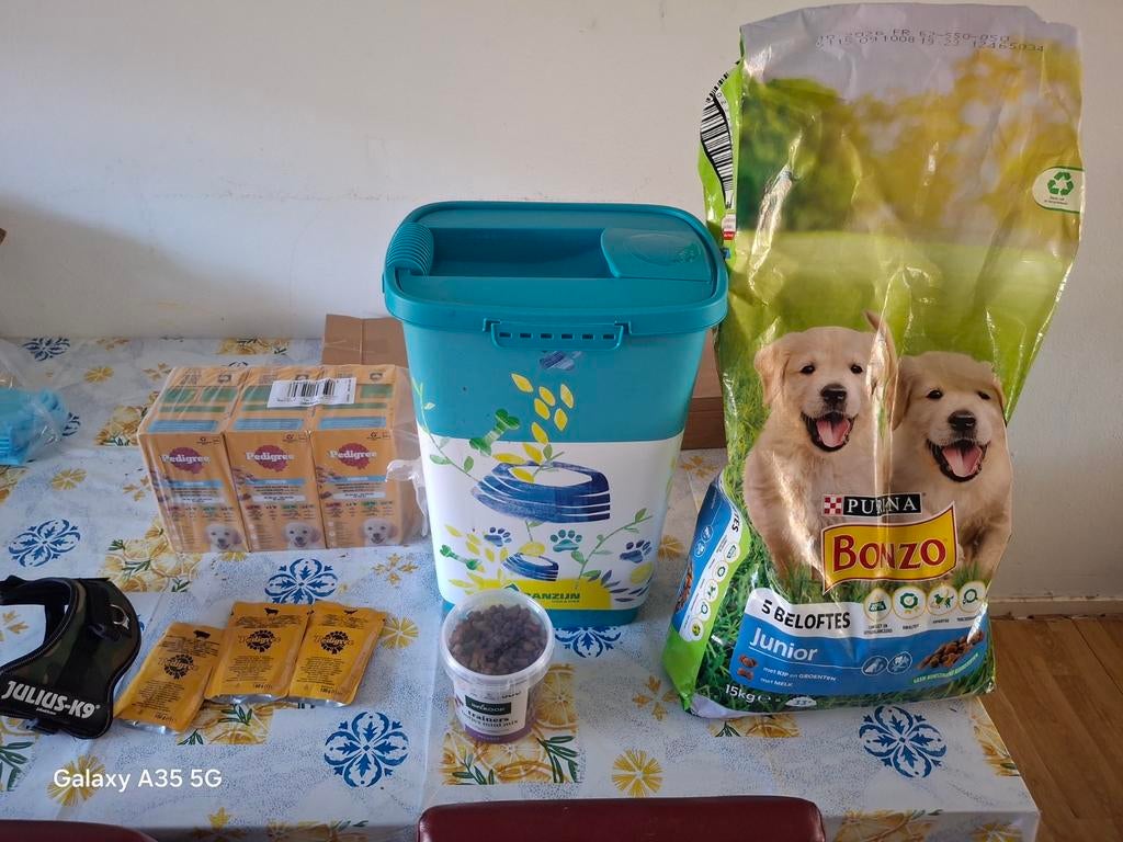 Puppy pakket voer, Ophalen, Hond