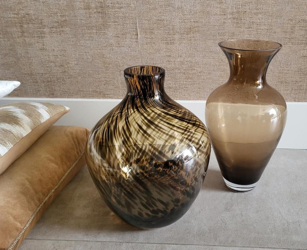 Twee ongebruikte glazen vazen Vase the World, cheetah, bruin, Huis en Inrichting, Woonaccessoires | Vazen, Overige kleuren, Nieuw