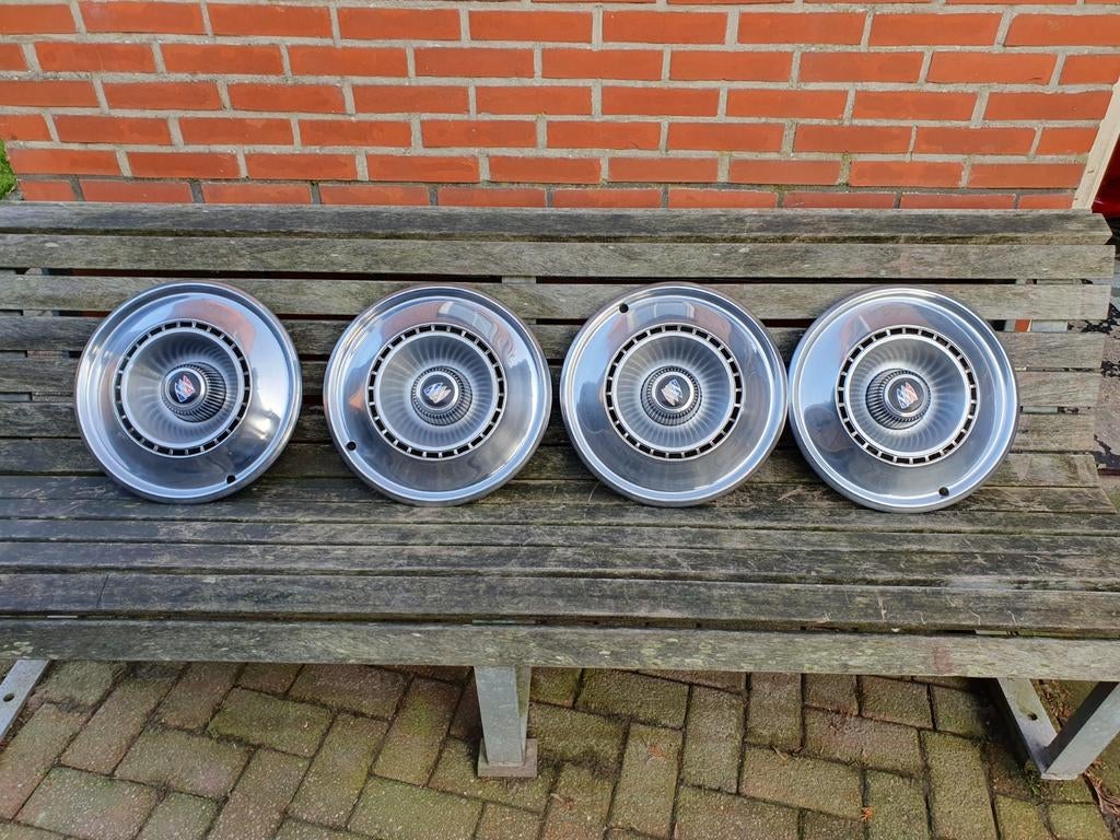 Te koop buick wieldoppen, Auto diversen, Wieldoppen, Ophalen of Verzenden