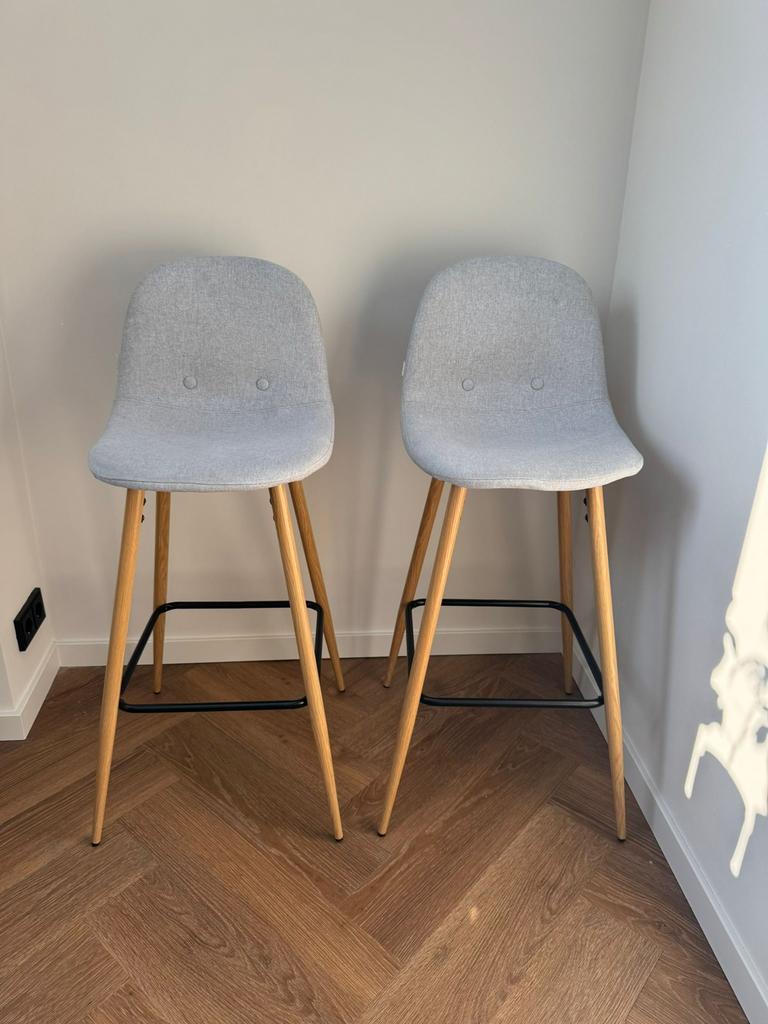 Set of 2 Kave Home bar stools, Ophalen, Kunststof, Gebruikt, 60 tot 90 cm
