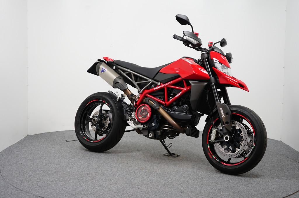 Ducati HYPERMOTARD 950 (bj 2022), Motoren, Bedrijf, Quickshifter, Meer dan 35 kW, 937 cc