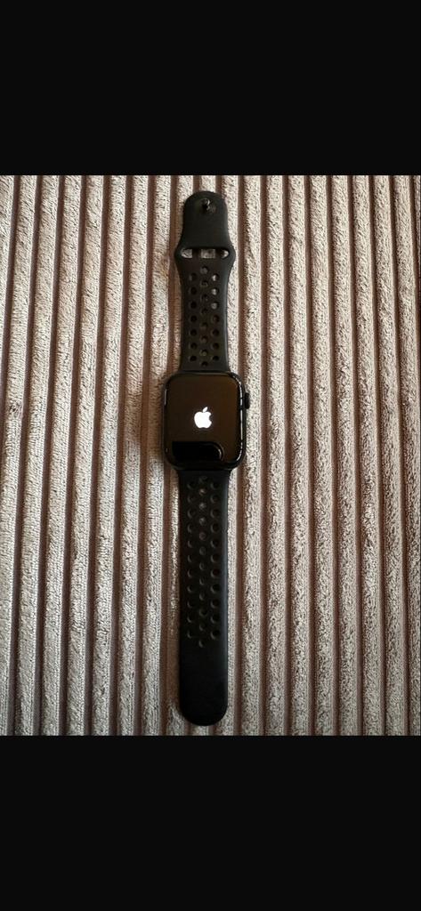 Apple Watch, Sieraden, Tassen en Uiterlijk, Smartwatches, Ophalen of Verzenden, Zo goed als nieuw, Zwart, IOS