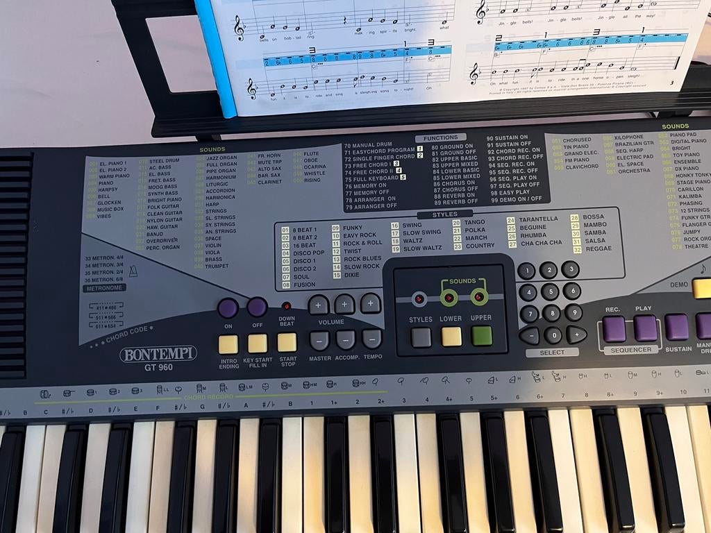 Keyboard GT960, Muziek en Instrumenten, Keyboards, Ophalen, Zo goed als nieuw, 61 toetsen, Overige merken