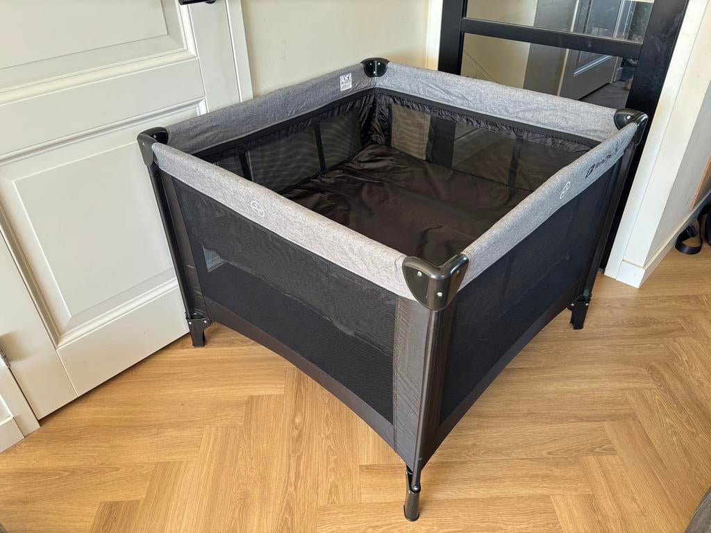 Titaniumbaby Opklapbare Box 100x100 cm met Boxkleed, Kinderen en Baby's, Boxen, Ophalen, Gebruikt, Vierkant, In hoogte verstelbaar