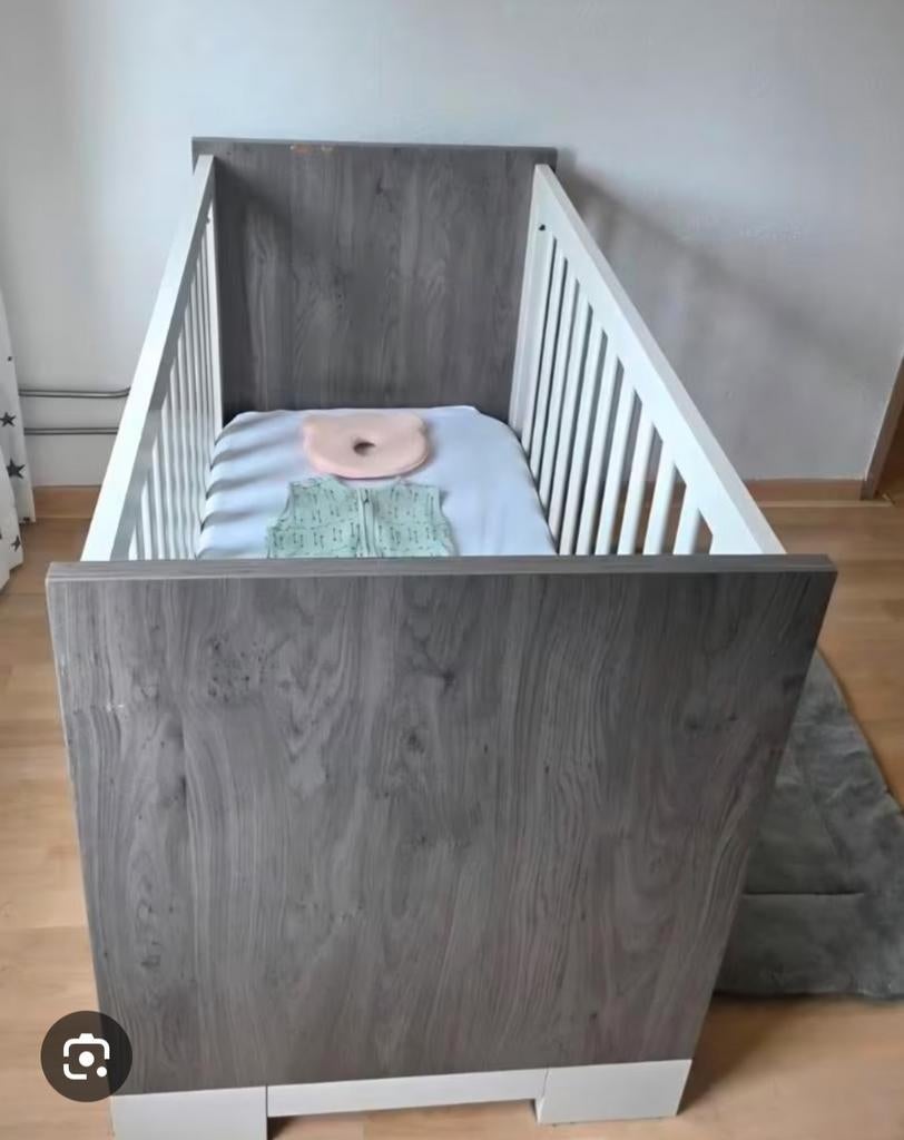 Complete Kinderkamer Set: Commode, Bed, Kast, Wandplank, Kinderen en Baby's, Kinderkamer | Complete kinderkamers, Ophalen, Zo goed als nieuw