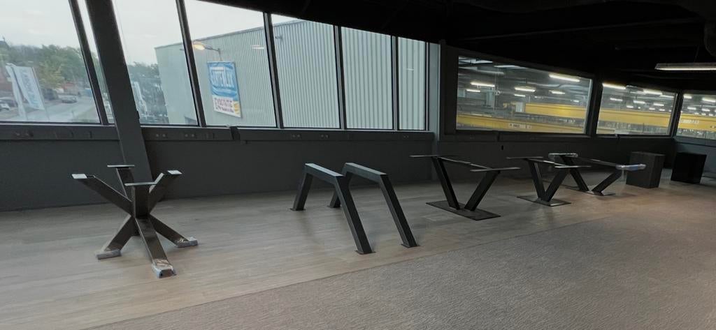 Ijzeren tafelonderstellen, Ophalen, Vierkant, Metaal