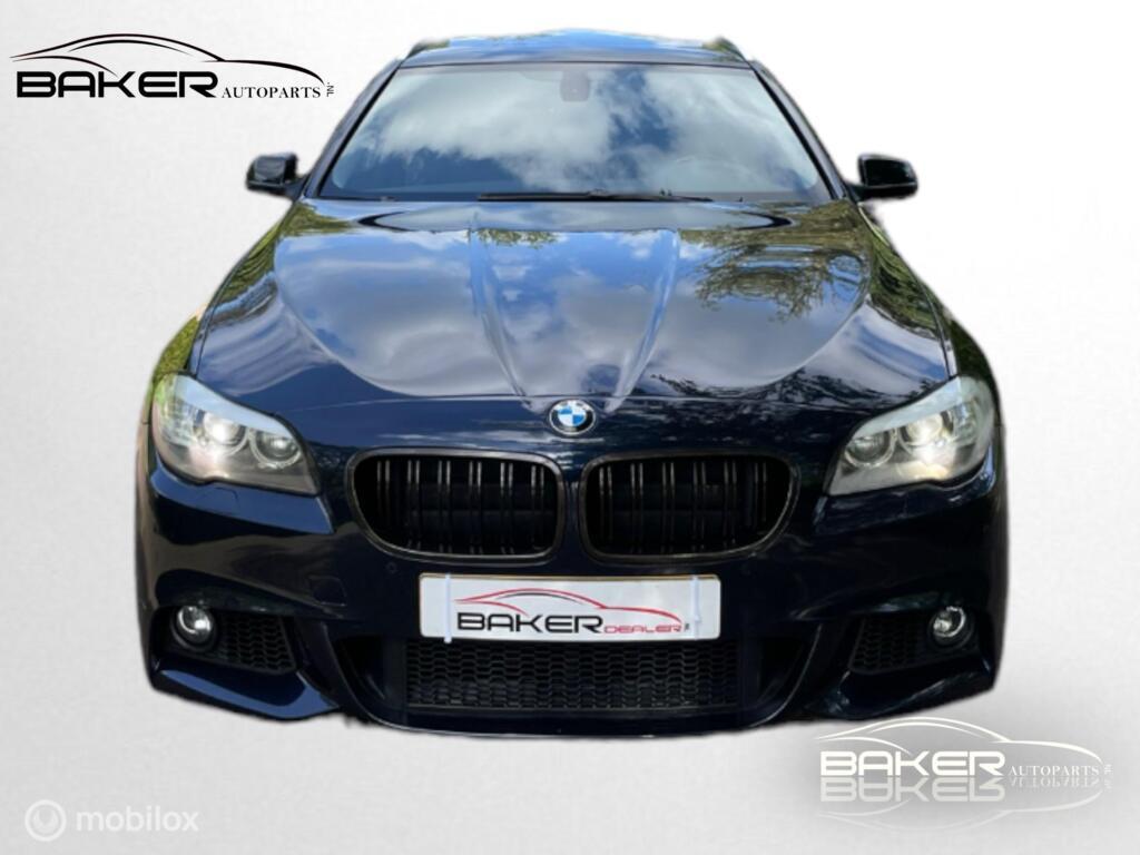 Glanzend zwarte nieren voor BMW 5 serie F10 en F11 NIEUW!, Auto-onderdelen, Carrosserie en Plaatwerk, BMW, Gebruikt, Ophalen of Verzenden