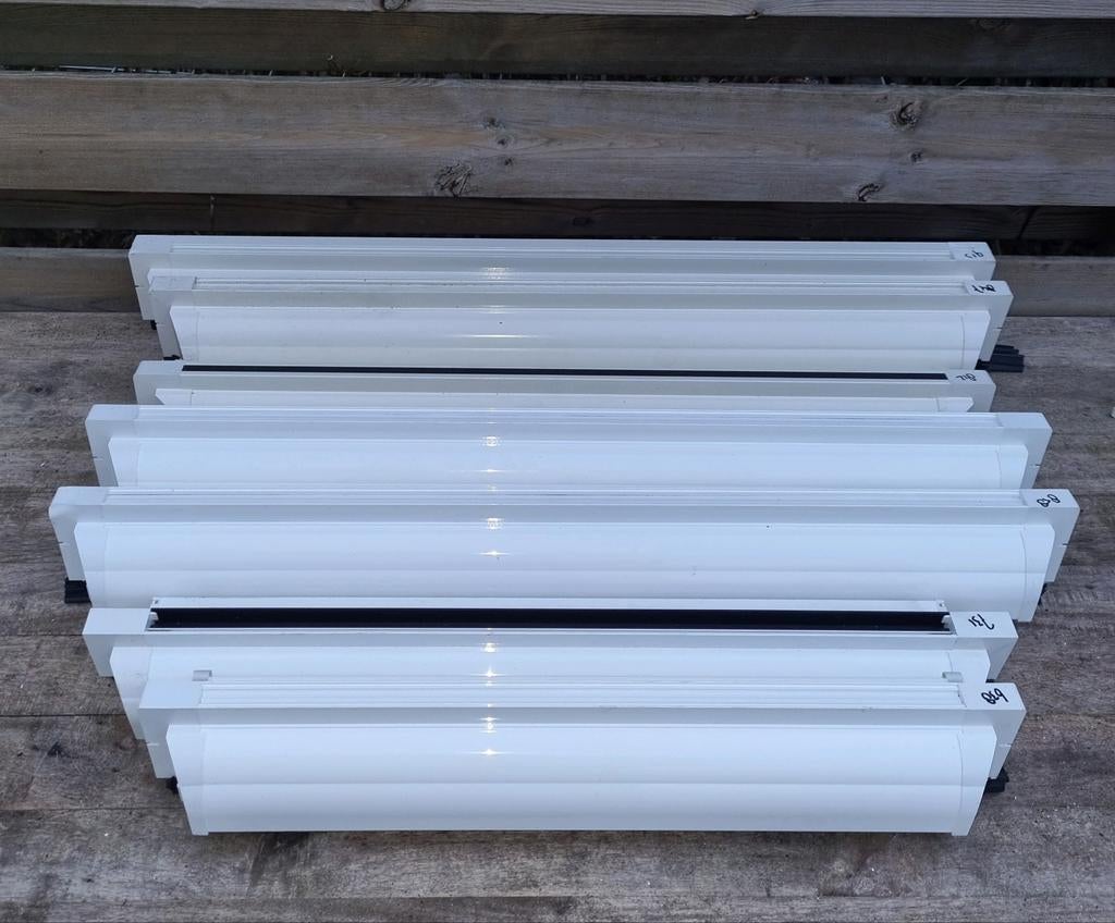 Partij ventilatieroosters voor dubbelglas., Ophalen of Verzenden, Minder dan 80 cm, Dubbelglas, Minder dan 80 cm