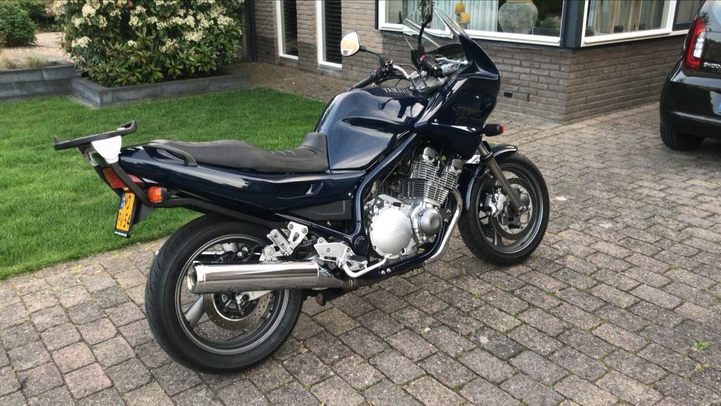 Yamaha Diversion 900 uit 2002 met koffer, Motoren, Motoren | Yamaha, Cardan-aandrijving, 4 cilinders, 900 cc, Particulier
