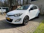 SUPER Hyundai i20 1.2 I 5-DRS 2014 Wit “nieuw”. LUXE, Auto's, 450 kg, 31 €/maand, 4 cilinders, Wit