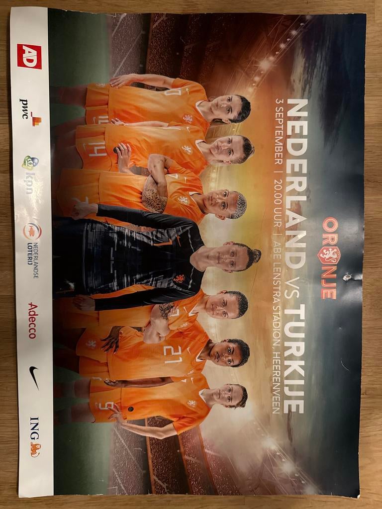 OranjeLeeuwinnen poster Nederland vs Turkije, Verzamelen, Sportartikelen en Voetbal, Ophalen, Gebruikt, Overige binnenlandse clubs
