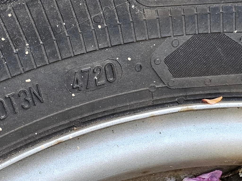 Zomerbanden VW T5 - 205/65 R16C Conti, Ophalen, 16 inch, Banden en Velgen, 205 mm