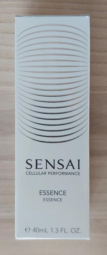 *Nieuw* Sensai Cellular Performance Essence (40 ml), Ophalen of Verzenden, Nieuw, Gehele gezicht, Verzorging