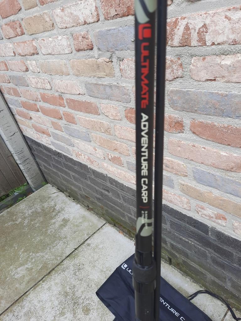 2x Ultimate Adventure Carp Hengels 3.60m met hoes, Ophalen of Verzenden, Werphengel