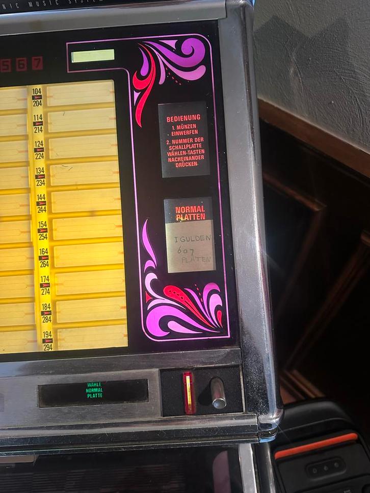 Rockola 450 jukebox met klein defect, Verzamelen, Automaten | Jukeboxen, Gebruikt, Rock Ola, 1970 tot heden, Ophalen of Verzenden