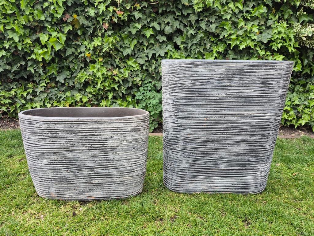 2 bloempotten, Ophalen, Steen, Minder dan 30 cm, Rond