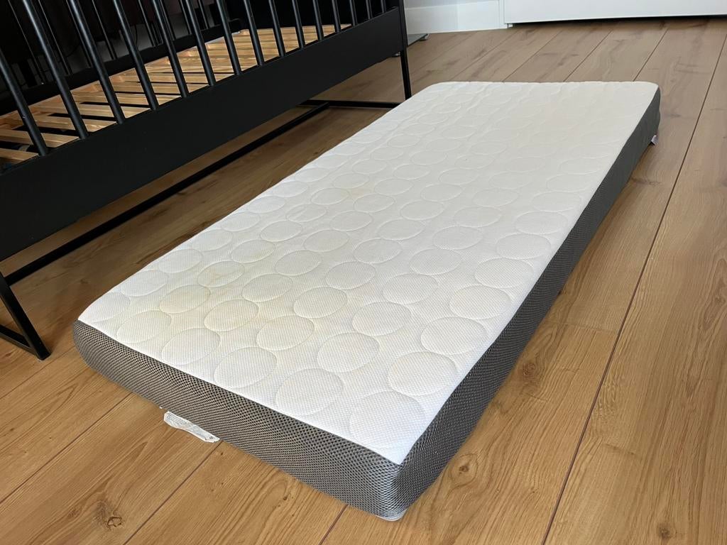 Ikea HIMLAVALV ledikantmatras - 120x60x10 cm  €25, Ophalen, Zo goed als nieuw, Minder dan 140 cm, Matras